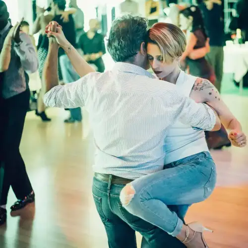 Tango couple dancing in Brussels studio